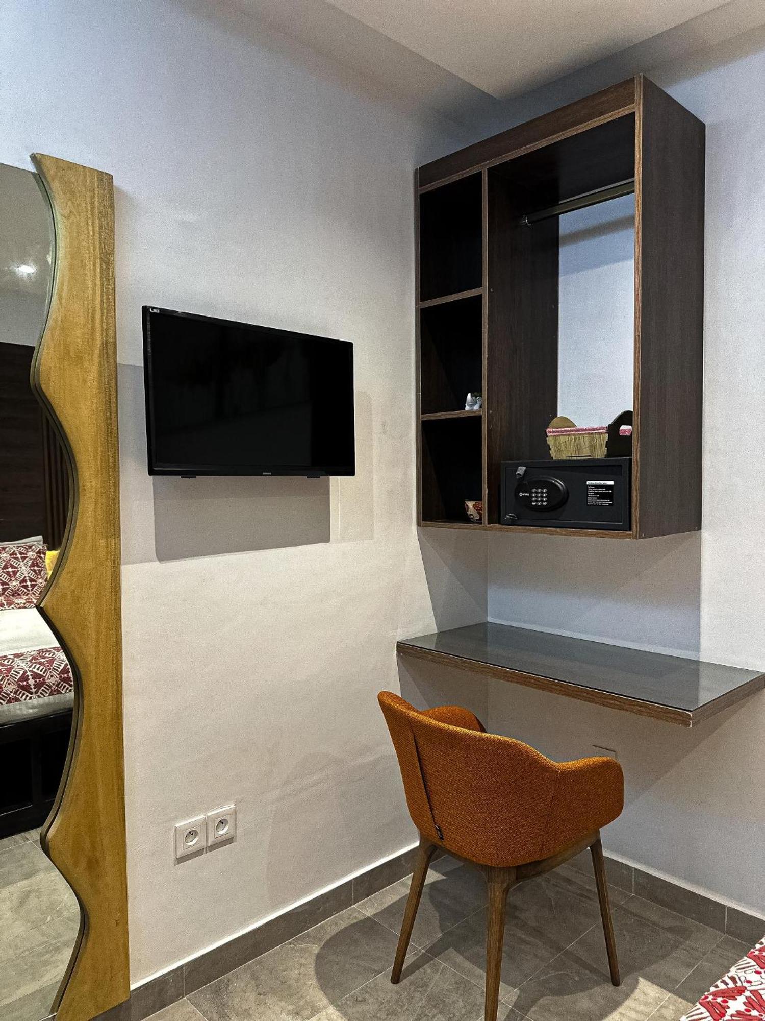 Klik Klak Appart Hotel コトヌー エクステリア 写真